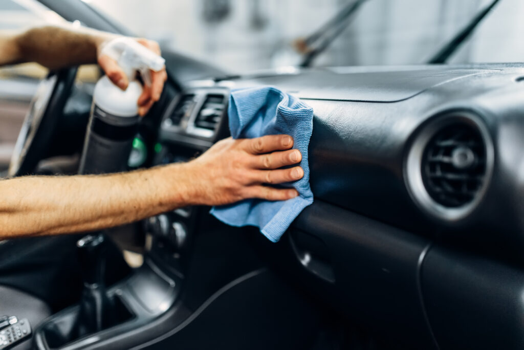 Interior Car Wash Services in Saint-Jérôme